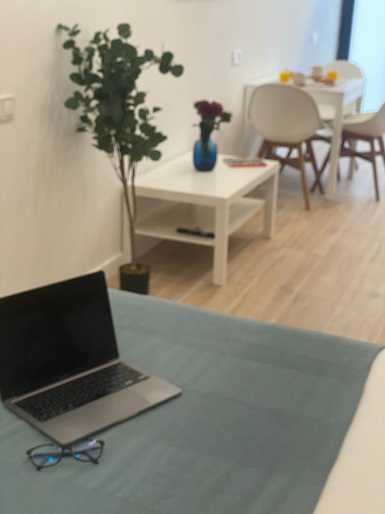 Ferienwohnung Travel Habitat Cabanyal Lofts Valencia Exterior foto